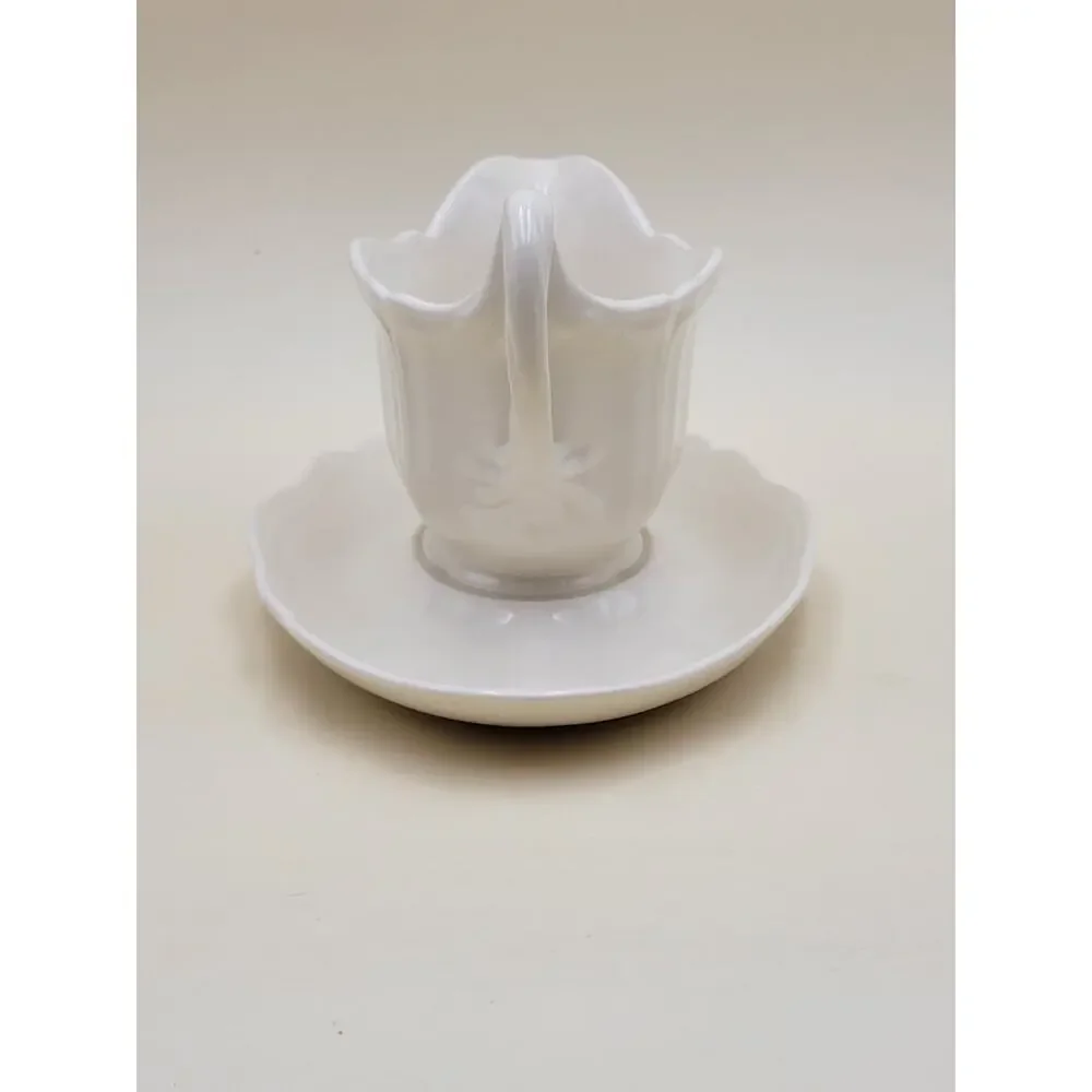 Wedgwood Queens Shape Ceramic Gravy Boat with Saucer White Scalloped Rim